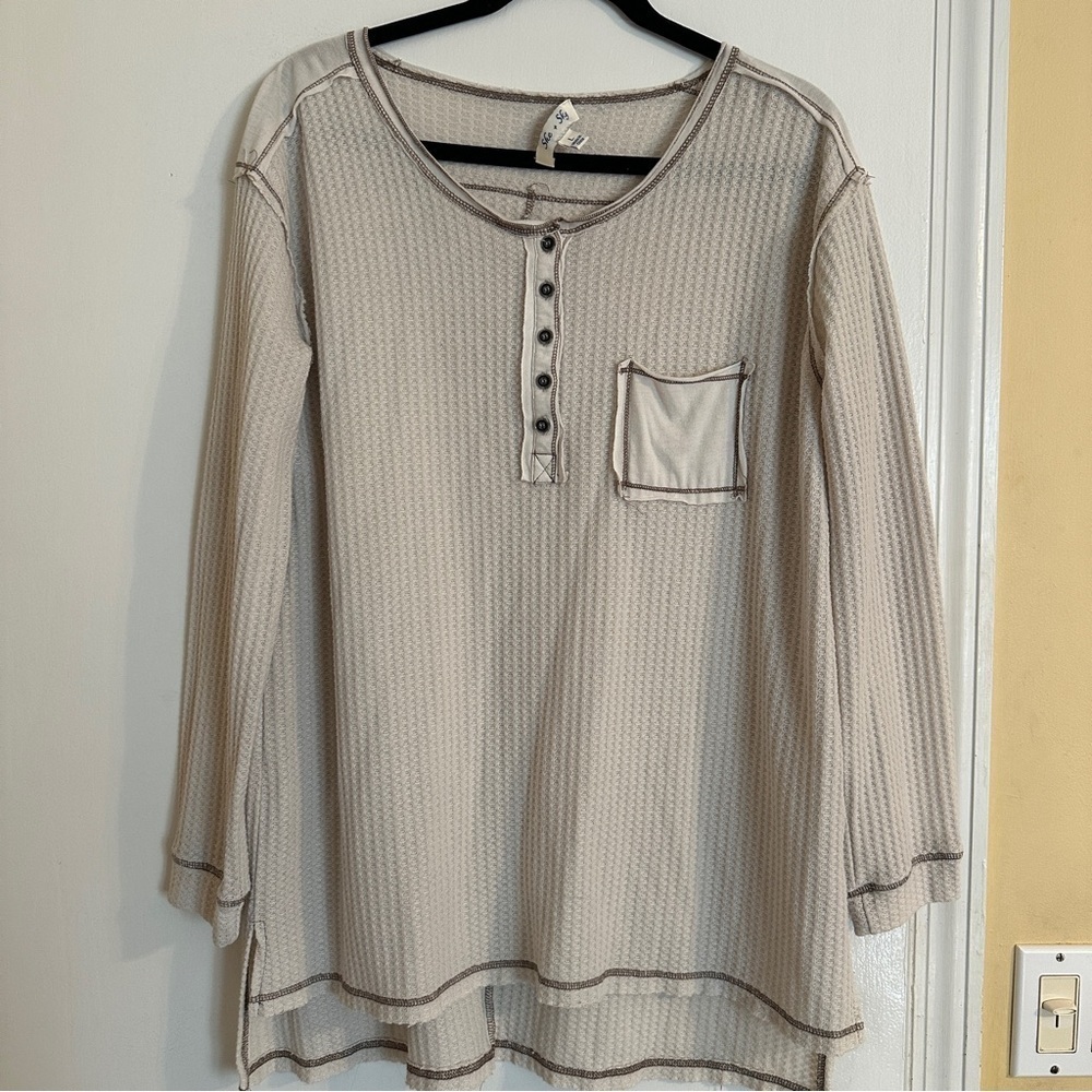 She & Sky thermal waffle henley women large